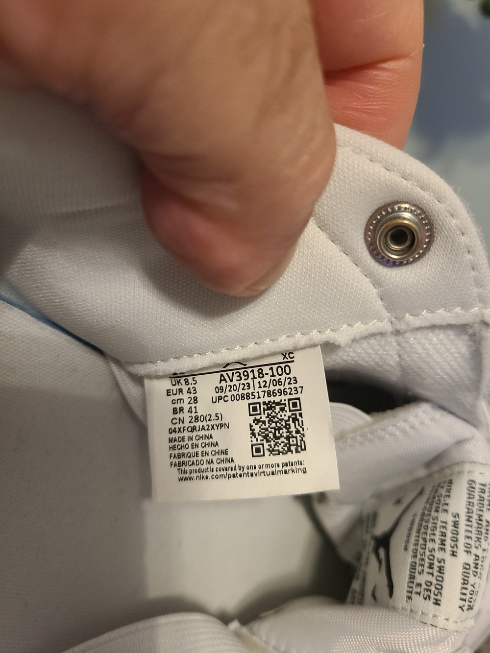 Nike Air Jordan 1 Retro Low White Leather Slip On's AV3918-100 Size 11 - Picture 11 of 16